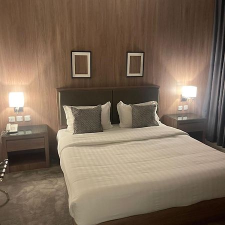 Land Walk Al Aqiq Aparthotel Riyadh Exteriör bild