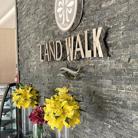 Land Walk Al Aqiq Aparthotel Riyadh Exteriör bild