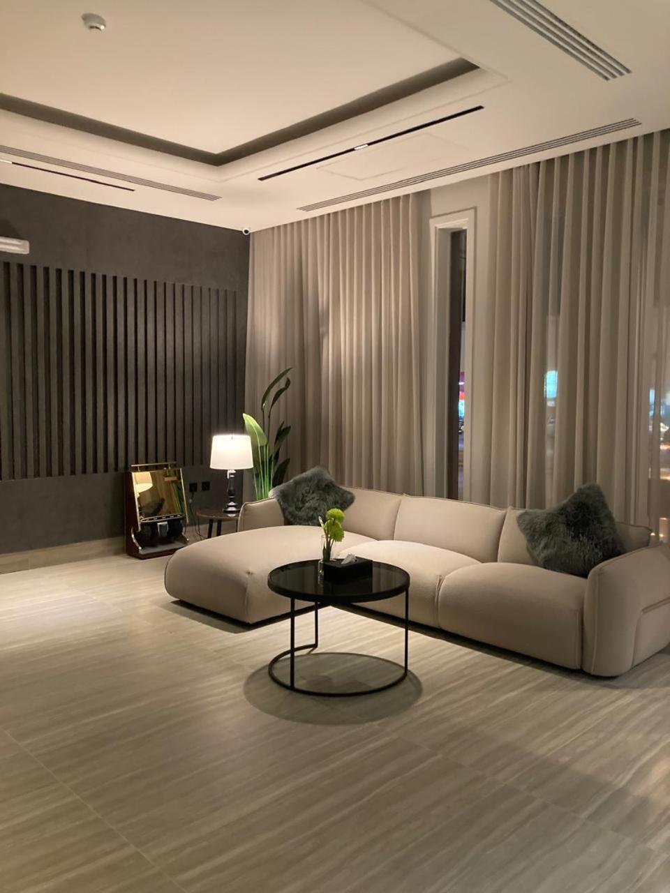 Land Walk Al Aqiq Aparthotel Riyadh Exteriör bild