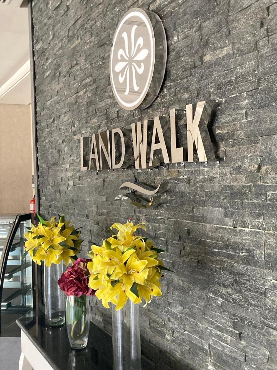 Land Walk Al Aqiq Aparthotel Riyadh Exteriör bild