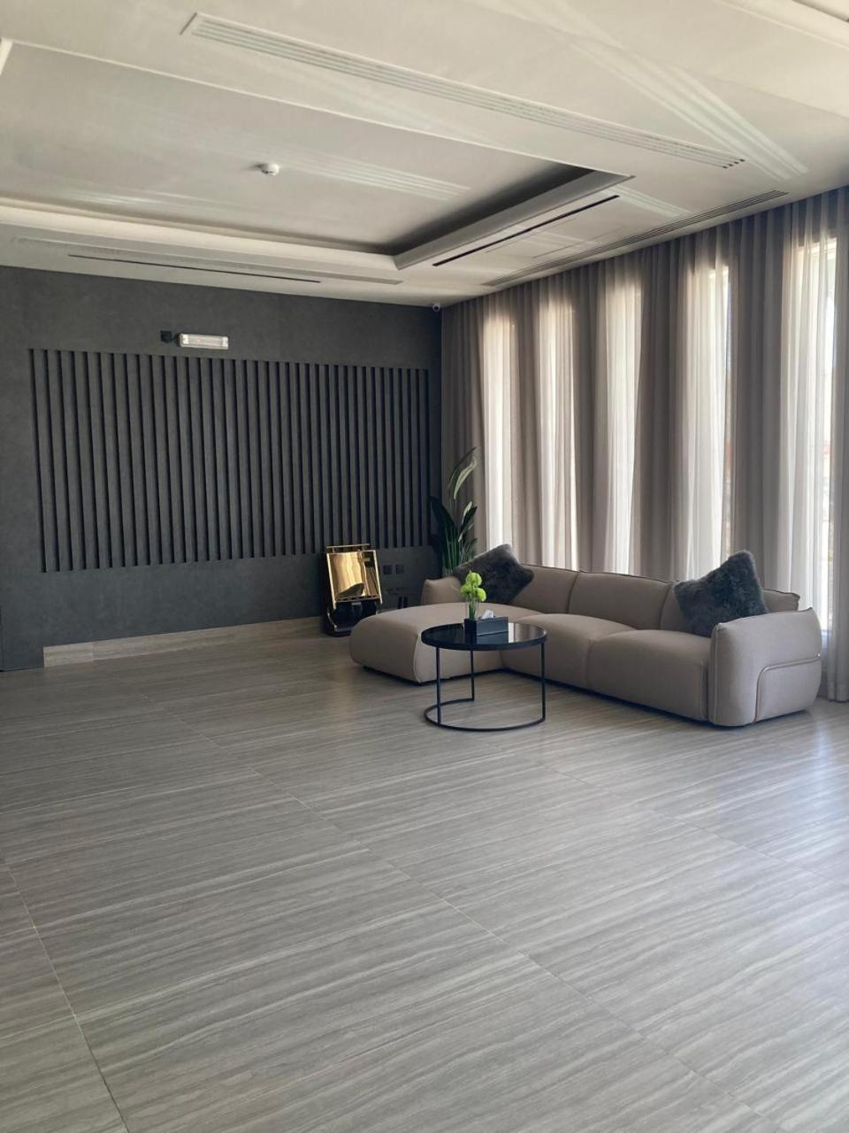 Land Walk Al Aqiq Aparthotel Riyadh Exteriör bild